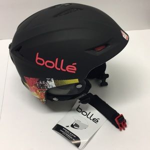 🚨BOLLÉ HELMET 🚨